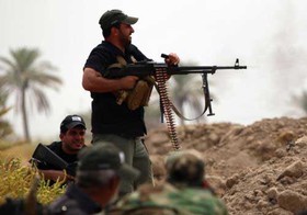 تلاش ارتش عراق برای پس گرفتن آخرین مقر داعش در مرز فلوجه/استفاده مجدد داعش از گاز کلر