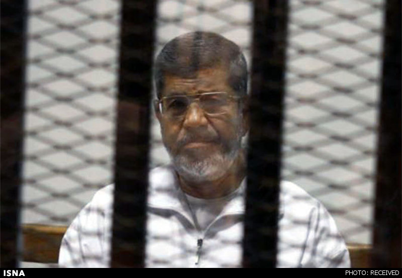 مرسی: هنوز رئیس جمهور قانونی مصر هستم