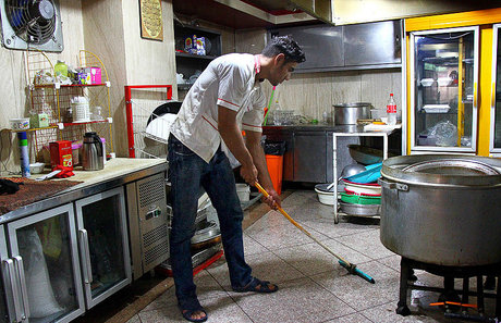 عکس:ظرفشویی عاقبت قهرمان جودو المپیک