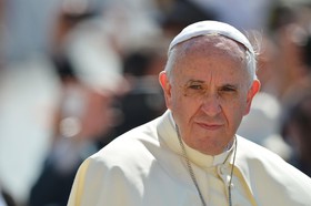 هشدار پاپ نسبت به خطر نفوذ داعش از طریق موج پناهجویان