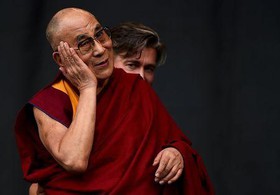 سخنان عجیب دالایی لاما درباره انتخاب یک زن به جانشینی وی