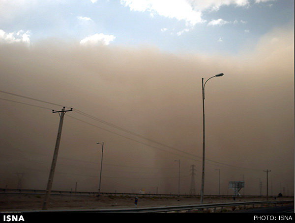 باد با سرعت 70 کیلومتر بر ساعت در راه تهران