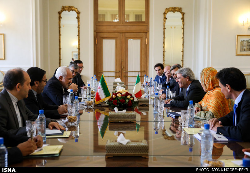 ظریف: ایران و ایتالیا باید فراتر ازسطح عادی تجارت برنامه ریزی کنند