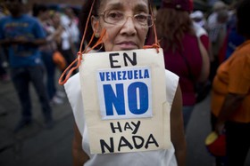 اعتراض اپوزیسیون ونزوئلا به کمبود مواد غذایی در این کشور