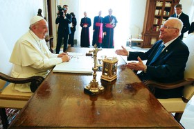 دیدار پاپ با رئیس رژیم صهیونیستی