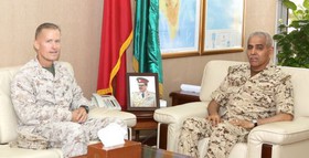 همکاری‌ نظامی؛ محور دیدار رئیس ستاد ارتش بحرین با فرمانده نیروی دریایی آمریکا