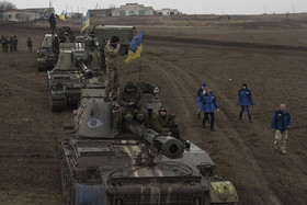 دومین مرحله خروج ادوات نظامی از منطقه دونباس آغاز شد