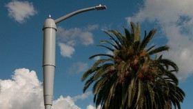 1446987553764_philips-smartpole-street-lights-la-4.jpg