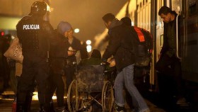 تشدید تدابیر امنیتی در اروپا بعد از حملات پاریس