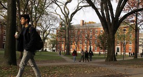تخلیه چند ساختمان دانشگاه هاروارد به دنبال تهدید به بمب‌گذاری