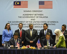 مالزی و آمریکا توافقنامه همکاری در مبارزه با تروریسم امضا کردند