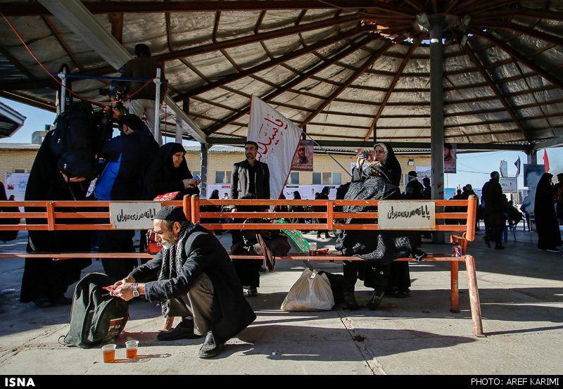 استقرار 3 پایگاه ثابت امداد پزشکی در مسیر تردد زائرین حسینی
