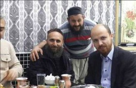 انتشار عکسی از پسر اردوغان در کنار رهبران داعش