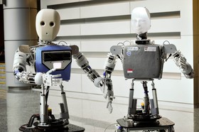 1451460090432_ntu-humanoid-robots-3.jpg