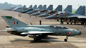حمله تروریستی به پایگاه هوایی هند در مرز پاکستان