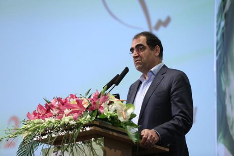 دکتر قاضی‌زاده هاشمی، وزیر بهداشت در جشنواره رازی