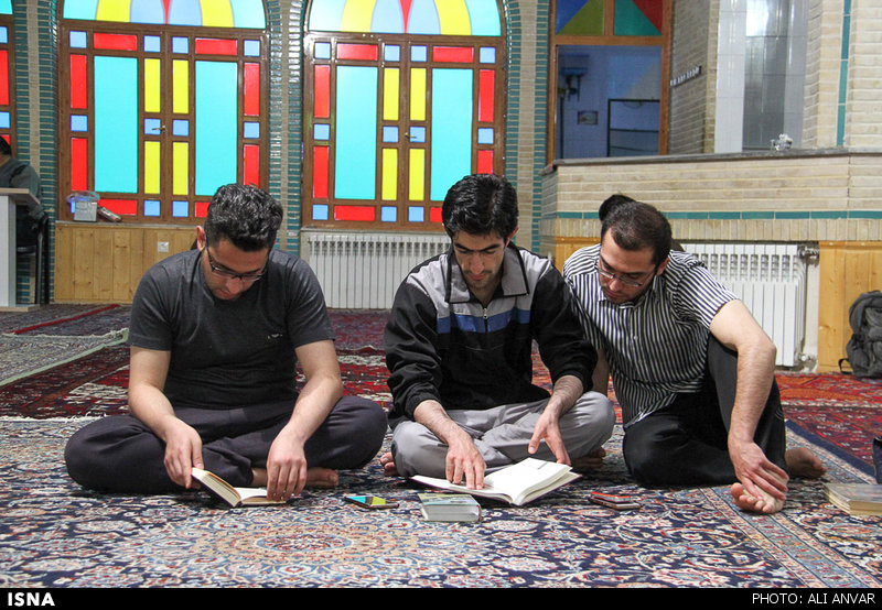 آیین معنوی اعتکاف در اردبیل
