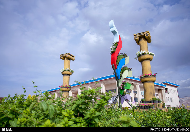 نمایشگاه گل و گیاه در محلات