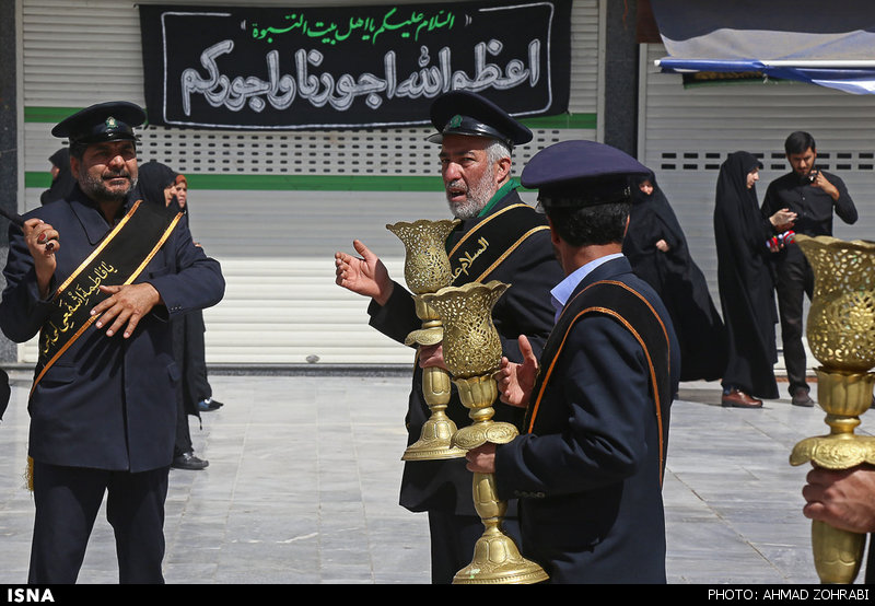 عزاداری خادمان حرم حضرت معصومه (س) در سالروز شهادت امام موسی کاظم (ع)