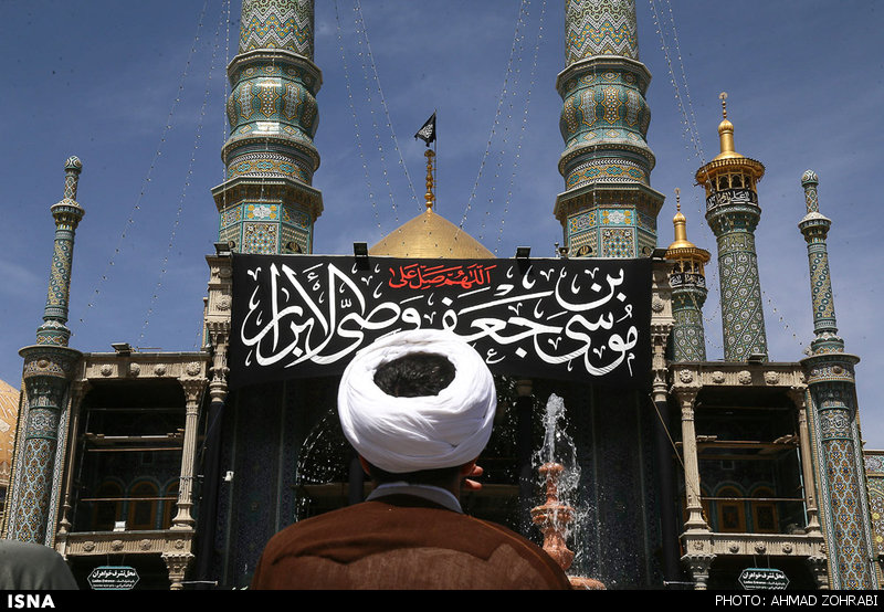 عزاداری خادمان حرم حضرت معصومه (س) در سالروز شهادت امام موسی کاظم (ع)