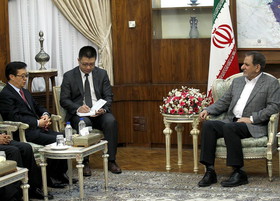 جهانگیری: توسعه روابط تهران - پکن نیازمند برداشتن گام‌های بلند است
