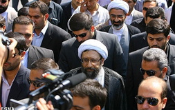 آملی‌لاریجانی: هیچ قدرتی توان شکست ملت ایران را ندارد
