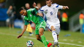 پیروزی نیجریه برابر بوسنی در نیمه نخست/ ادامه داوری‌های ضعیف
