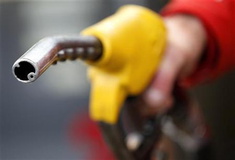قیمت بنزین افزایش یافت، گازوییل کاهش