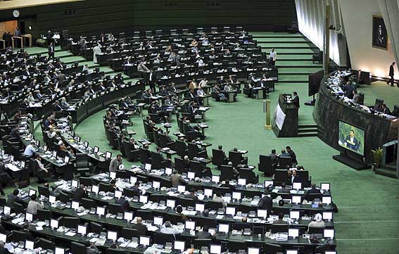 مجلس شرایط انحلال احزاب را مشخص کرد