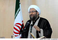 مراجع قضایی و نیروی انتظامی درباره حجاب و عفاف به وظیفه خود عمل کنند