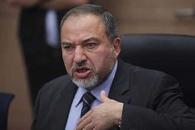 وزیر خارجه رژیم صهیونیستی: باید فلسطینی‌ها را گردن زد!