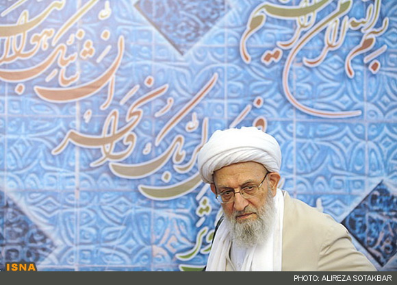 مهدوی کنی را میتوان عضو هیات امنای انقلاب اسلامی دانست