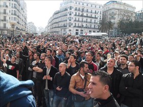 تظاهرات الجزایری‌ها در اعتراض به نامزدی مجدد بوتفلیقه در انتخابات ریاست جمهوری