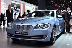 8-2013-BMW-Active-Hybrid-5-jpg_104744.jpg