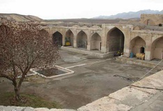 دفن حمام 400 ساله در نزدیکی کاروانسرای عباسی