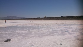 94 درصد از دریاچه ارومیه خشک شده/با انتقال آب، دریاچه در مقیاس کوچک حفظ می‌شود