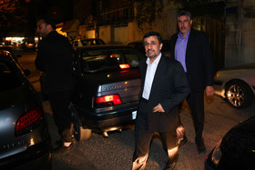 سفرهای اطرافیان احمدی‌نژاد برای چیست؟