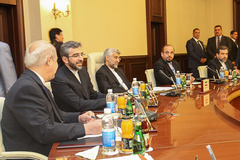 مذاكرات 1+5 و ايران- بغداد Amir Pourmand (5 of 7).jpg
