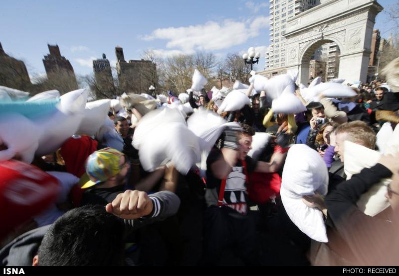 Dozens-of-Austrians-stage-massive-pillow-fight.jpg