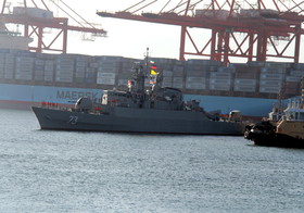 ناوگروه سی و هفتم نیروی دریایی ارتش در بندرعباس پهلو گرفت