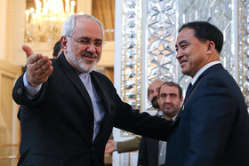 ظریف: ایران از وحدت دو کره استقبال و حمایت می‌کند