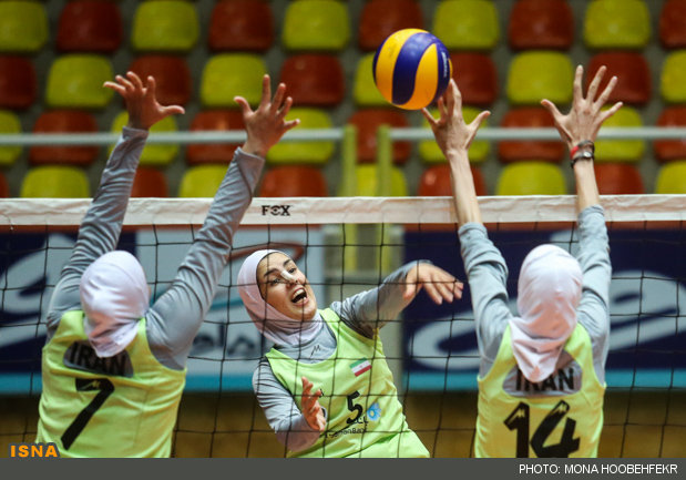 Mna Hoobehfekr (15 of 23).jpg