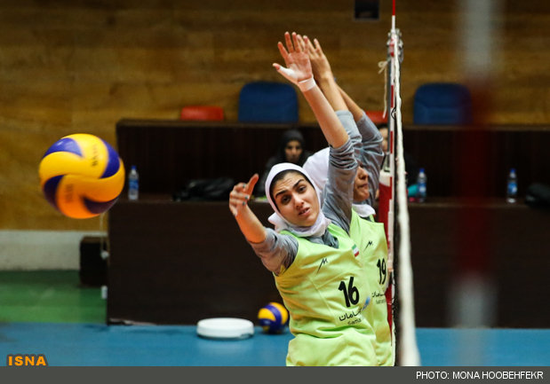 Mna Hoobehfekr (7 of 23).jpg