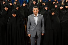 مراسم تجلیل از تلاشگران حوزه زن و خانواده Mona Hoobehfekr (1 of 4)-4.jpg