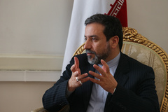 عباس عراقچی Mona Hoobehfekr-2-64.jpg