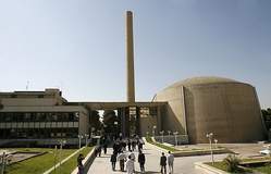 بازدید همسران سفیران خارجی مقیم ایران از فعالیت‌های انرژی اتمی