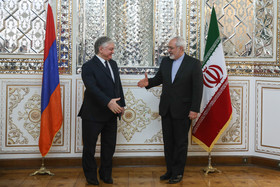 حمایت وزیران خارجه ایران و ارمنستان از حل مسالمت‌آمیز بحران قره‌باغ