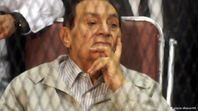 اتحادیه اروپا در تحریم‌های خود علیه مبارک و خانواده‌اش بازنگری می‌کند
