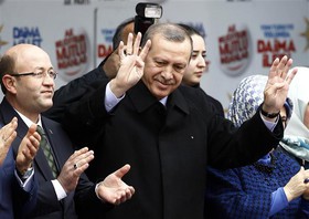 اردوغان: نامزدی در انتخابات ریاست جمهوری را بررسی می‌کنم