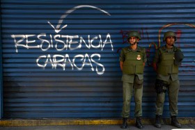 استقرار نیروهای امنیتی در ونزوئلا جهت مقابله با تظاهرات ضددولتی